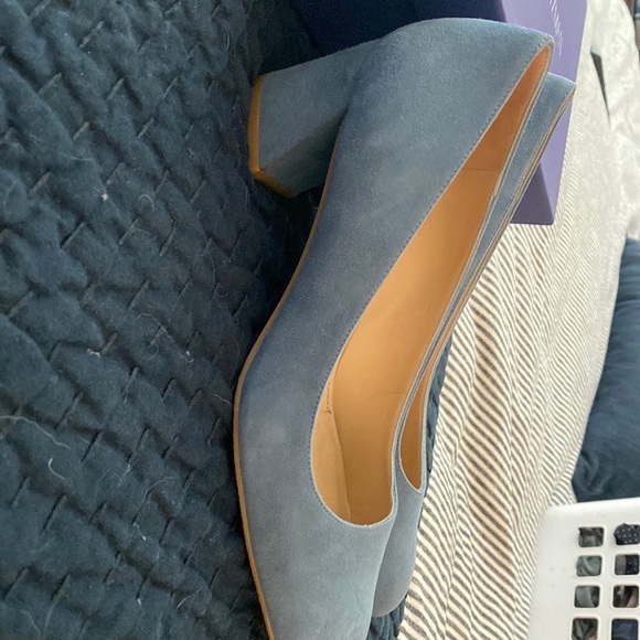 Stuart Weitzman suede pumps 8.5